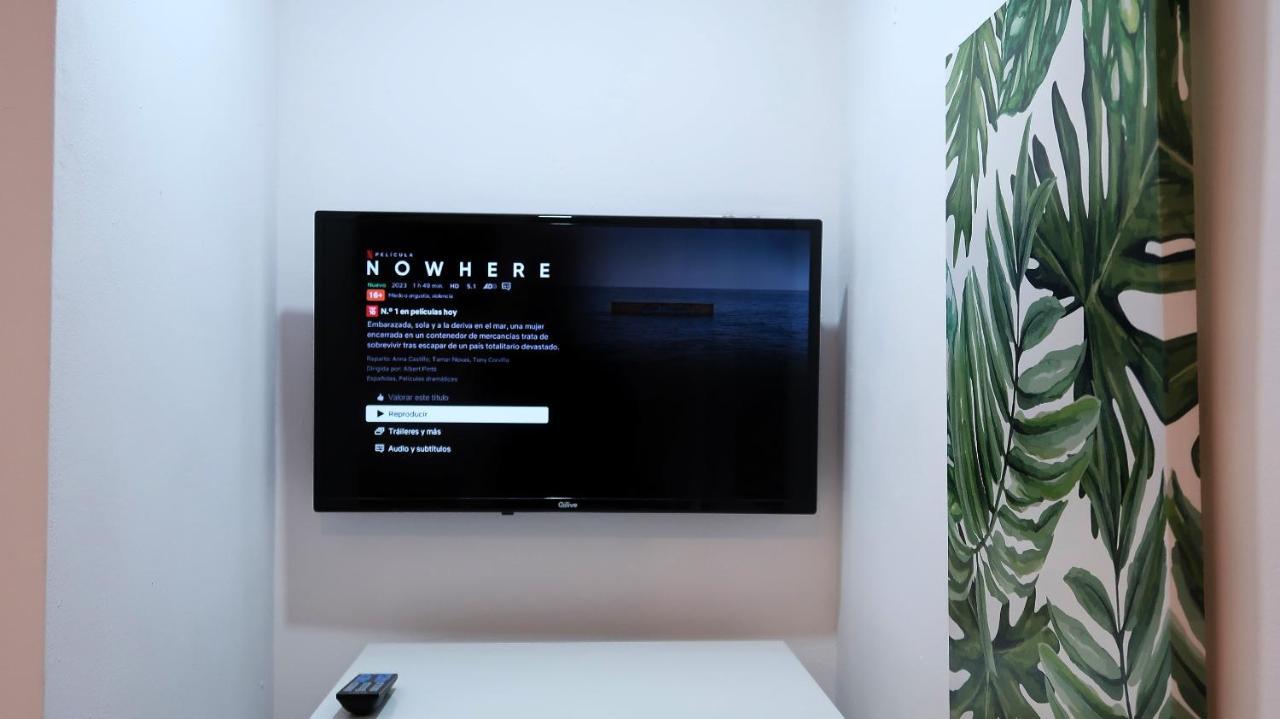 Entire Apartment , 2 Bedrooms Newly Remodeled Center Sitges Barcelona Buitenkant foto