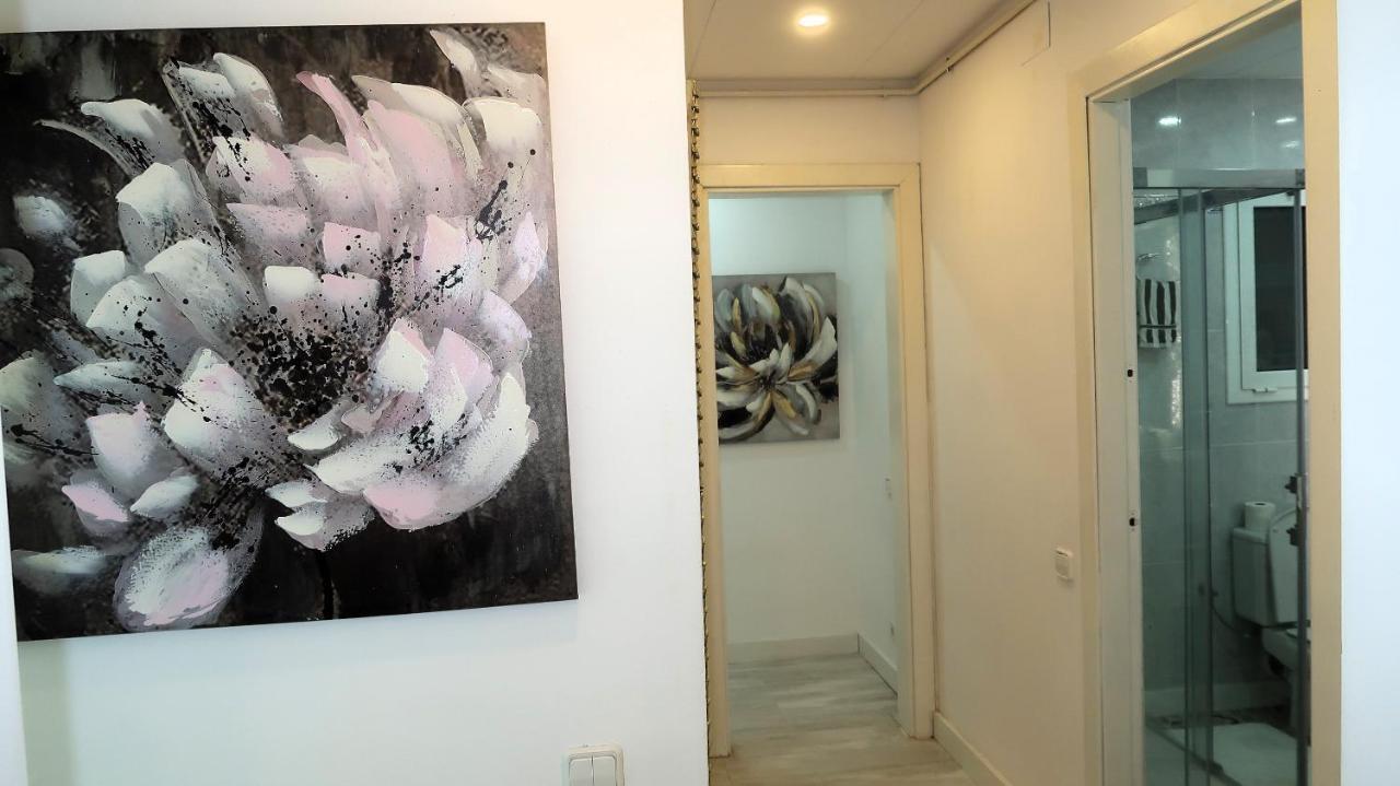 Entire Apartment , 2 Bedrooms Newly Remodeled Center Sitges Barcelona Buitenkant foto